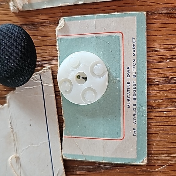VINTAGE Button Lot - Picture 4 of 6